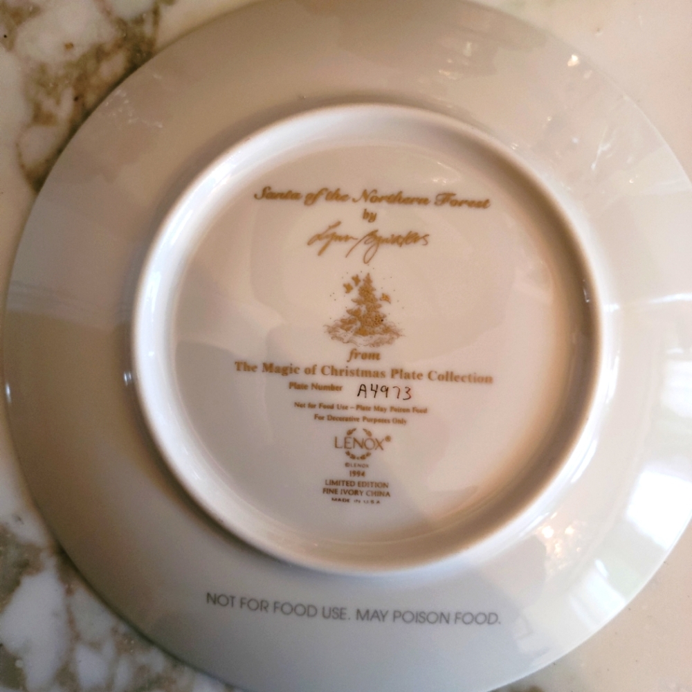 Lenox Santa of the Northern Forest Plate. Limited Edition. - Picture 6 of 7